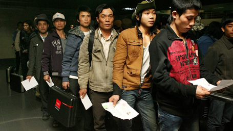 Vietnam establece líneas directas para atender a sus ciudadanos en Libia